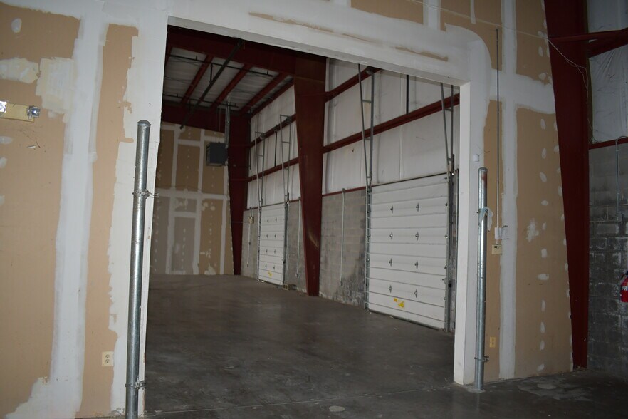 More Photos Of 115 Juliad Ct, Fredericksburg Warehouse For Lease