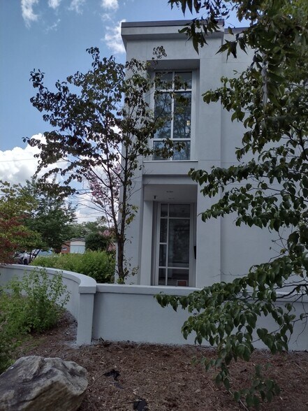 More Photos Of 784 Prince Ave, Athens Medical For Sale