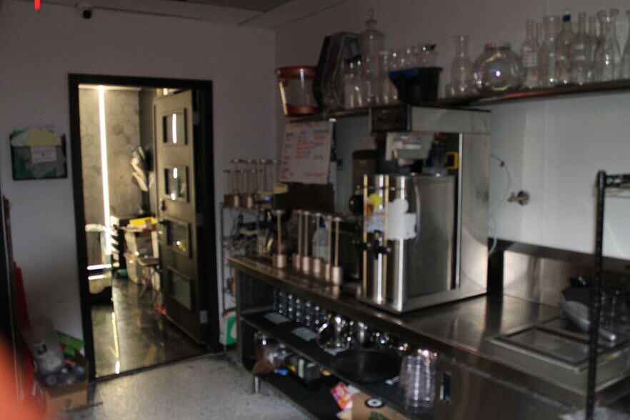 More Photos Of 7470 S Priest Dr, Tempe Restaurant For Sale