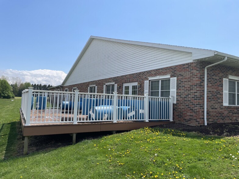 More Photos Of 1069 Klotz Rd, Bowling Green Medical For Sale