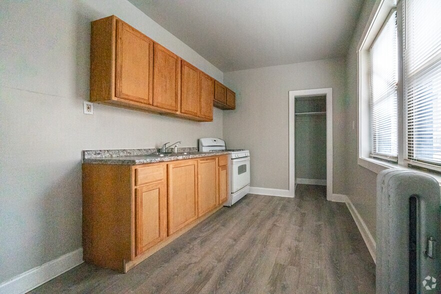 More Photos Of 1210 W 83rd St, Chicago Apartments For Sale