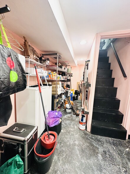 More Photos Of 192 Orchard St, New York Apartments For Lease