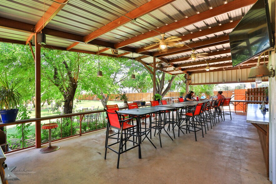 More Photos Of 2180 Maple St, Abilene Specialty For Sale