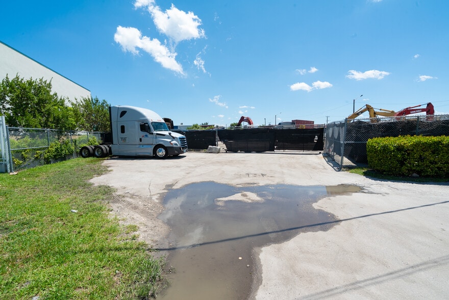 More Photos Of 1126 Dr Martin Luther King Jr Blvd, Pompano Beach Truck Terminal For Sale