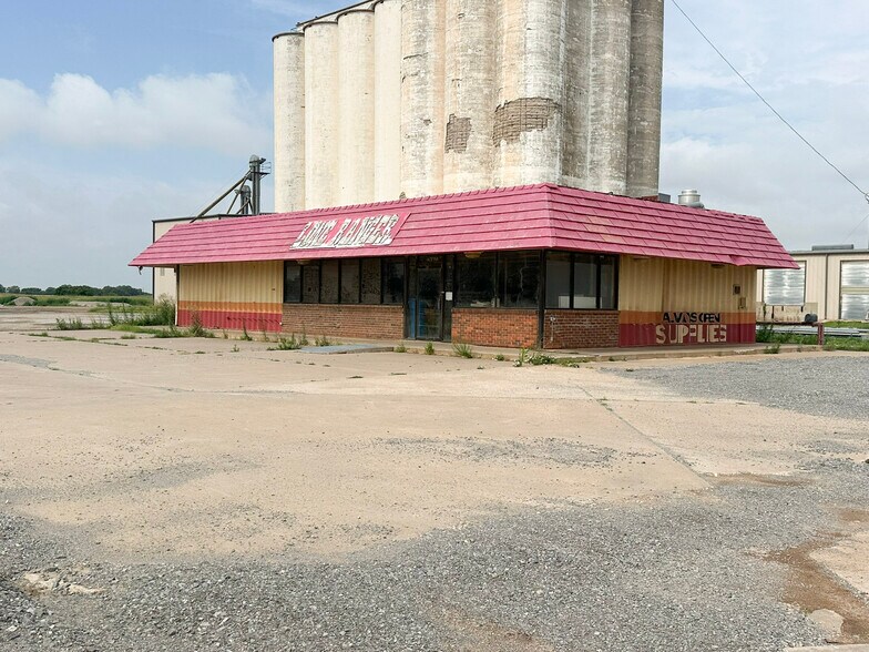 More Photos Of 9317 Highway 8, Orienta General Retail For Sale