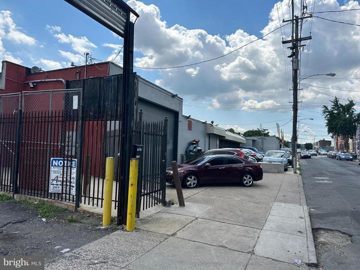 More Photos Of 2929-69 B St, Philadelphia Warehouse For Sale