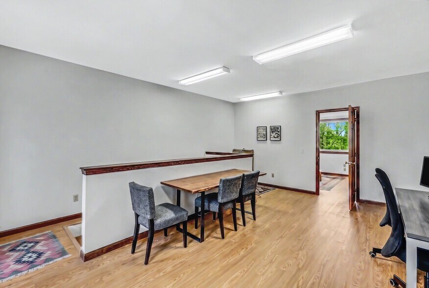 More Photos Of 15924 PA-407 Sr, Fleetville Office For Sale