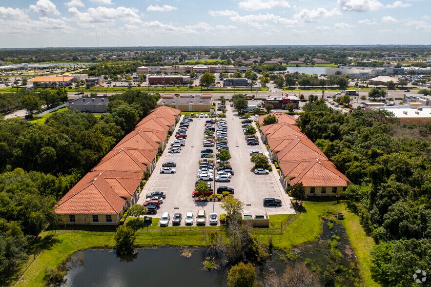 More Photos Of 13003-13011 Summerfield Square Dr, Riverview Medical For Lease