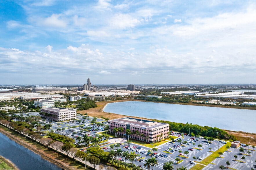 More Photos Of 9725 NW 117th Ave, Medley Unknown For Lease