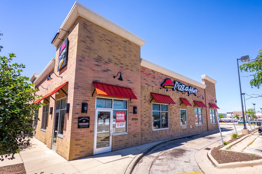 More Photos Of 5700 W Capitol Dr, Milwaukee Unknown For Lease