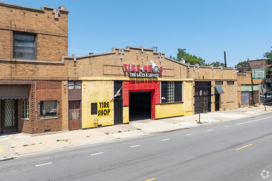 Primary Photo Of 2206 E 75th St, Chicago Auto Repair For Lease