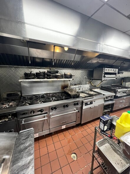 More Photos Of 9415 Main St, Clarence Freestanding For Sale