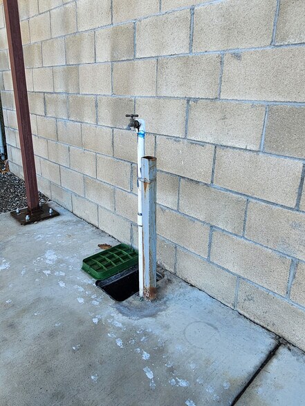 More Photos Of 11026 Roswell Ave, Pomona Industrial For Lease