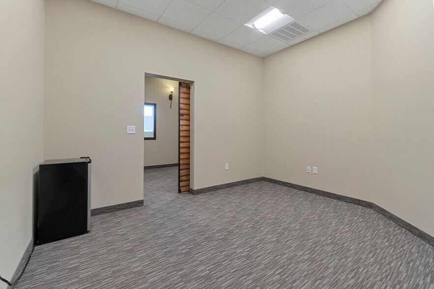 More Photos Of 4315 Windsor Centre Trl, Flower Mound Office For Lease
