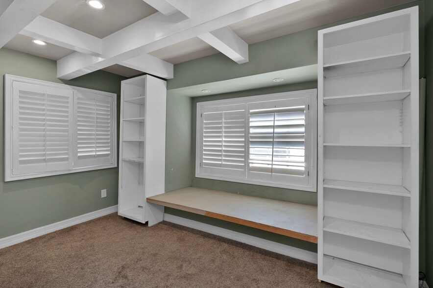 More Photos Of 801 W Whittier Blvd, La Habra Storefront Retail Residential For Sale