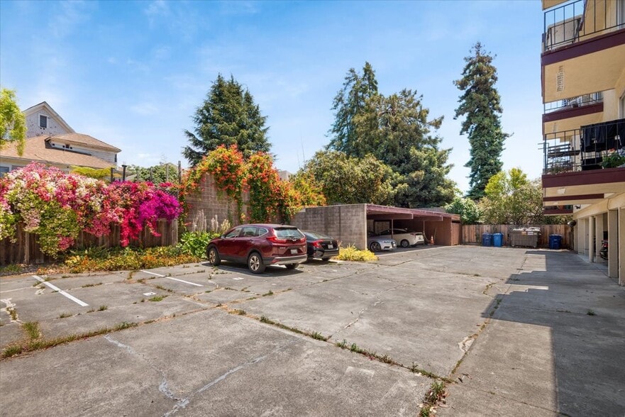 More Photos Of 2231-2233 Grant St, Berkeley Apartments For Sale