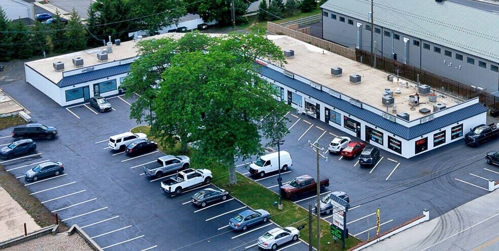 More Photos Of 3140 W Ridge Pike, Eagleville Storefront For Sale