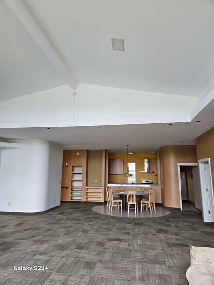 More Photos Of 1736 Farmers Rd loop, Fairbanks Healthcare For Sale