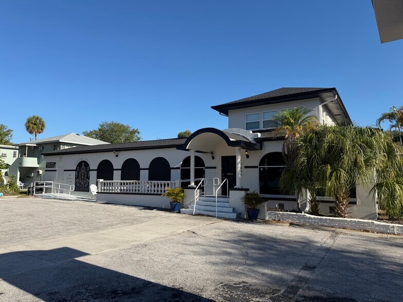 Primary Photo Of 912 Jackson St N, Saint Petersburg Medical For Lease