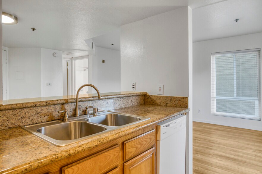 More Photos Of 511 S Carondelet St, Los Angeles Apartments For Sale