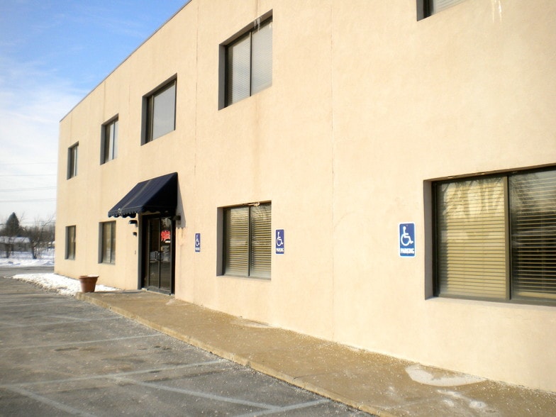 More Photos Of 987 Stewart Rd, Monroe Office For Lease