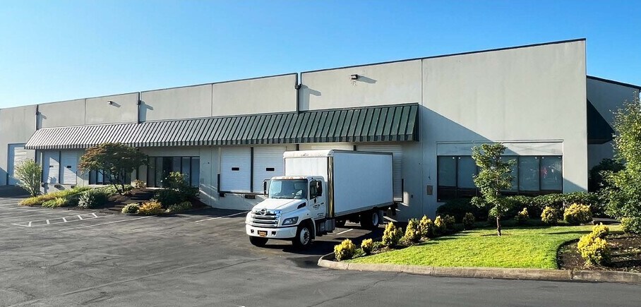 Primary Photo Of 6750-6770 SW 111th Ave, Beaverton Warehouse For Lease