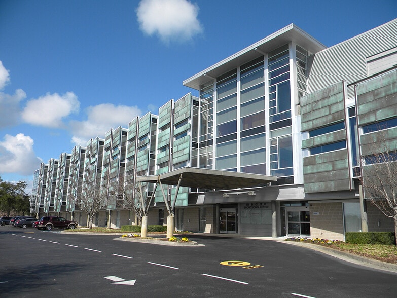 More Photos Of 8115 Market St, Wilmington Medical For Sale