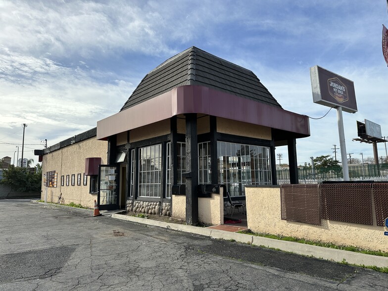 Primary Photo Of 5960 Crenshaw Blvd, Los Angeles Fast Food For Lease