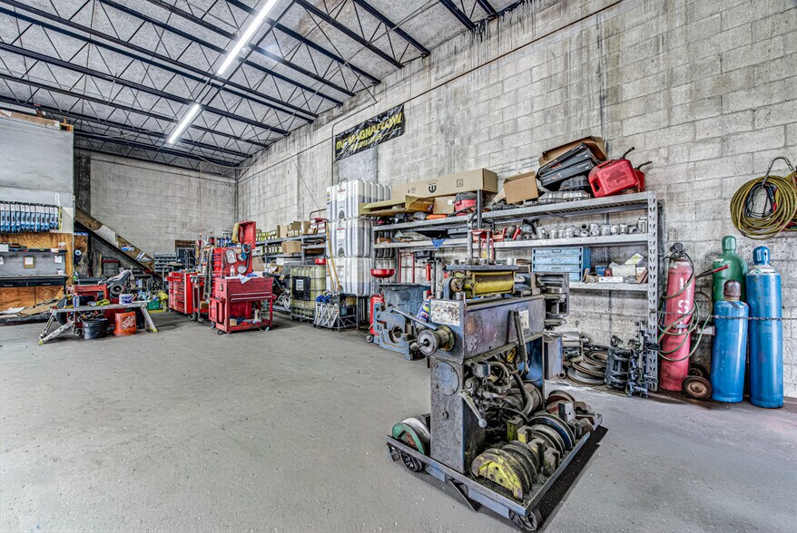 More Photos Of 925 N Federal Hwy, Boynton Beach Auto Repair For Sale