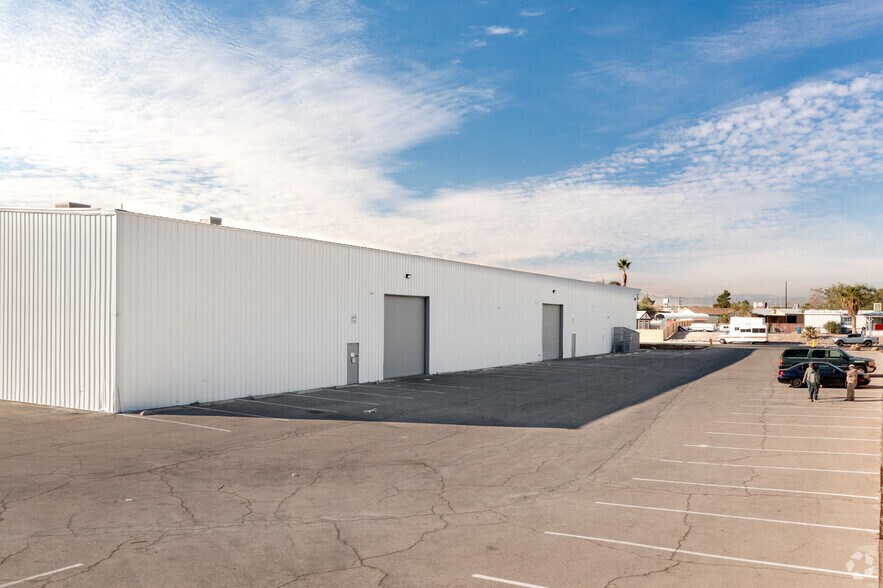 More Photos Of 5220 Steptoe St, Las Vegas Warehouse For Sale
