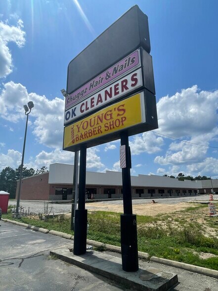 More Photos Of 5845 Yadkin Rd, Fayetteville General Retail For Lease