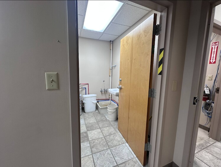 More Photos Of 2400 S Main St, Corbin Flex For Sale