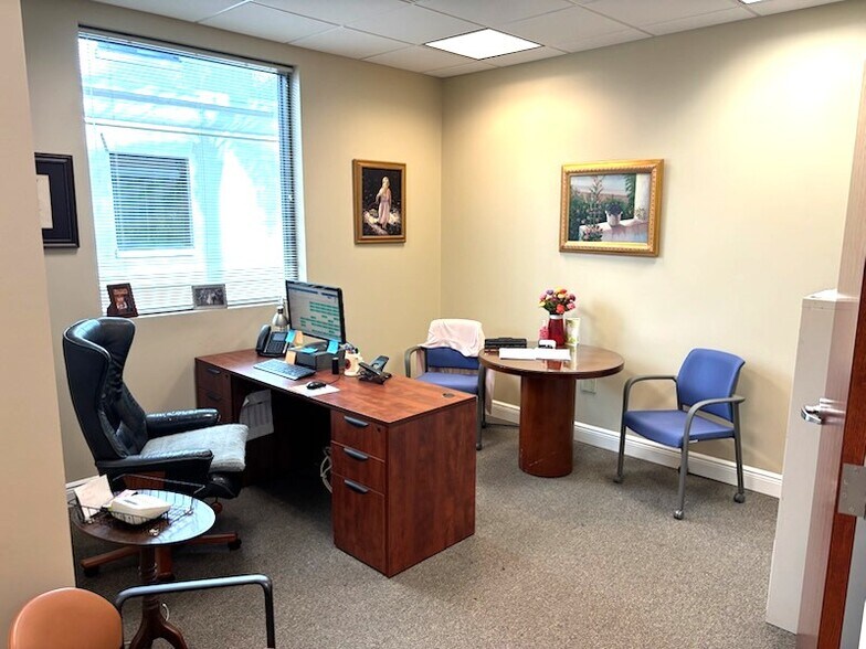 More Photos Of 1515 International Pky, Lake Mary Office For Sale
