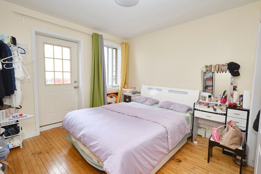 More Photos Of 133-40 37th Ave, Flushing Storefront Retail Residential For Sale