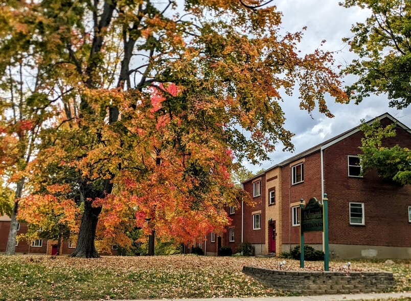 Primary Photo Of 5928 Belmont Ave, Cincinnati Apartments For Sale
