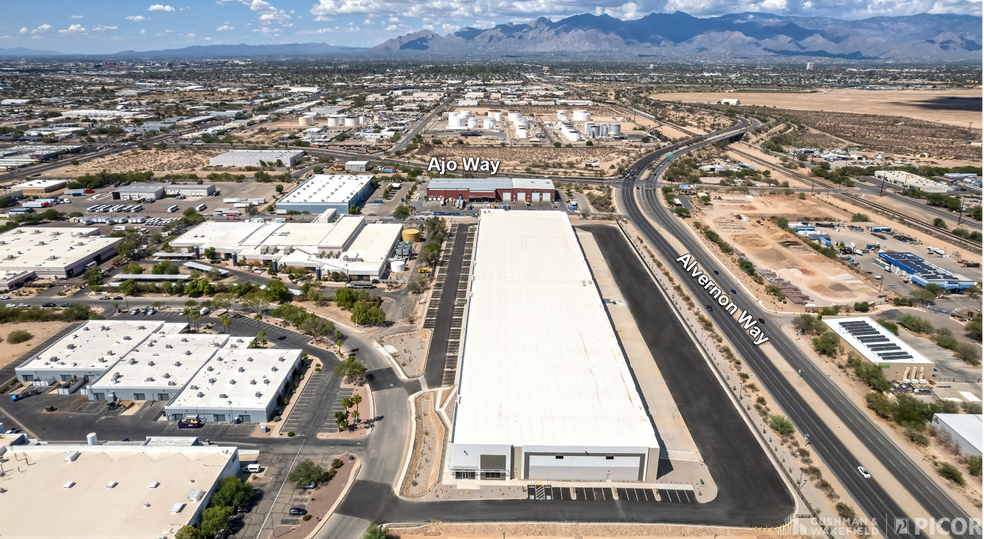 More Photos Of 3725 E Columbia St, Tucson Distribution For Lease
