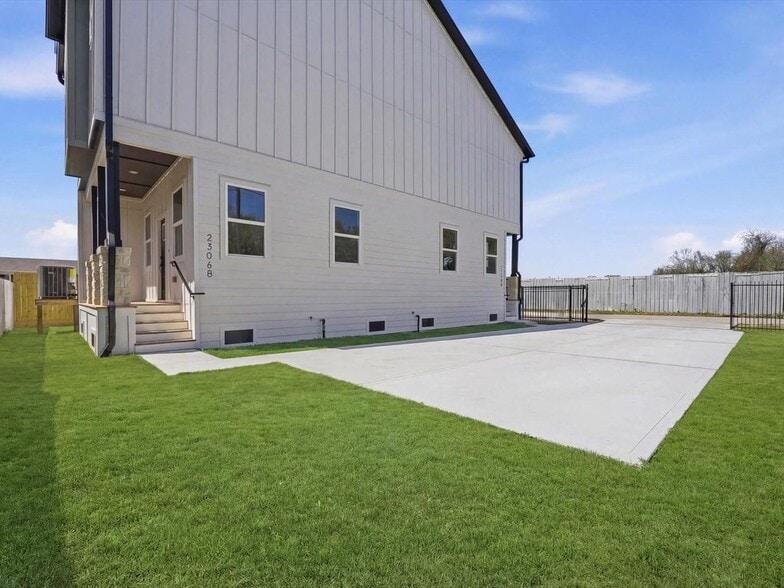 More Photos Of 2306 Langley rd, Houston Multifamily For Sale