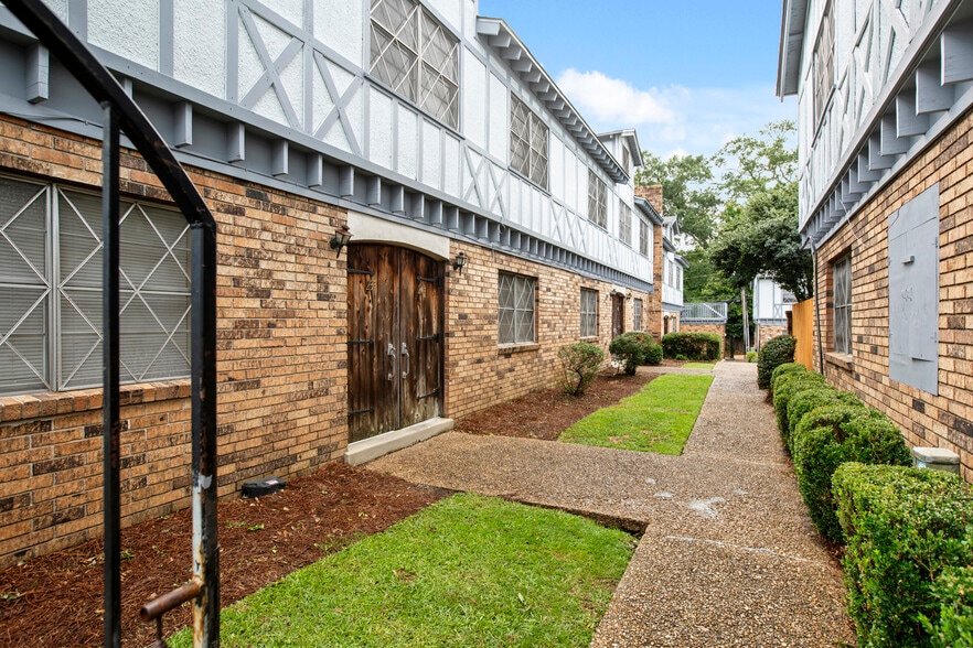 More Photos Of 901 W Pine St, Hattiesburg Apartments For Sale