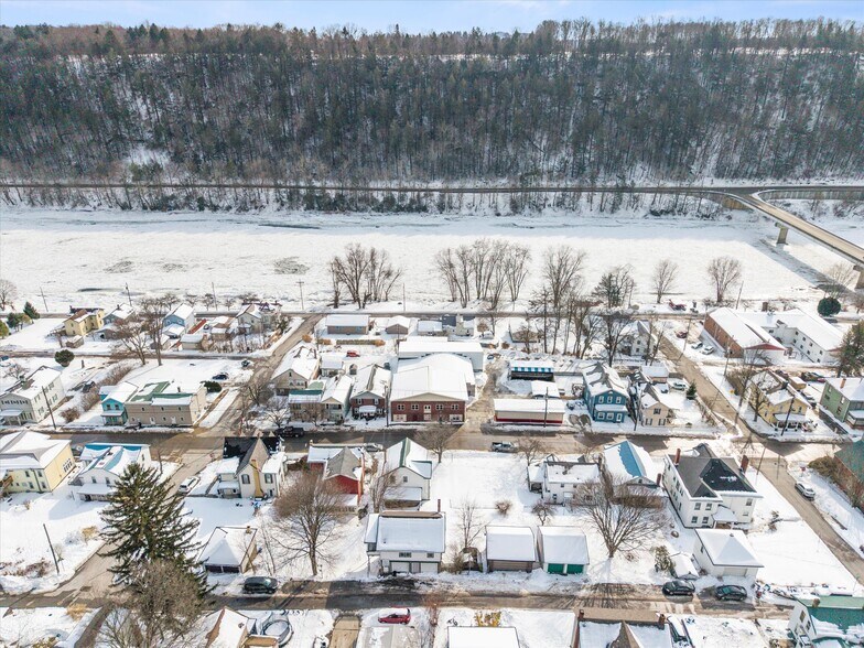 More Photos Of 309 Main St, Emlenton General Retail For Sale