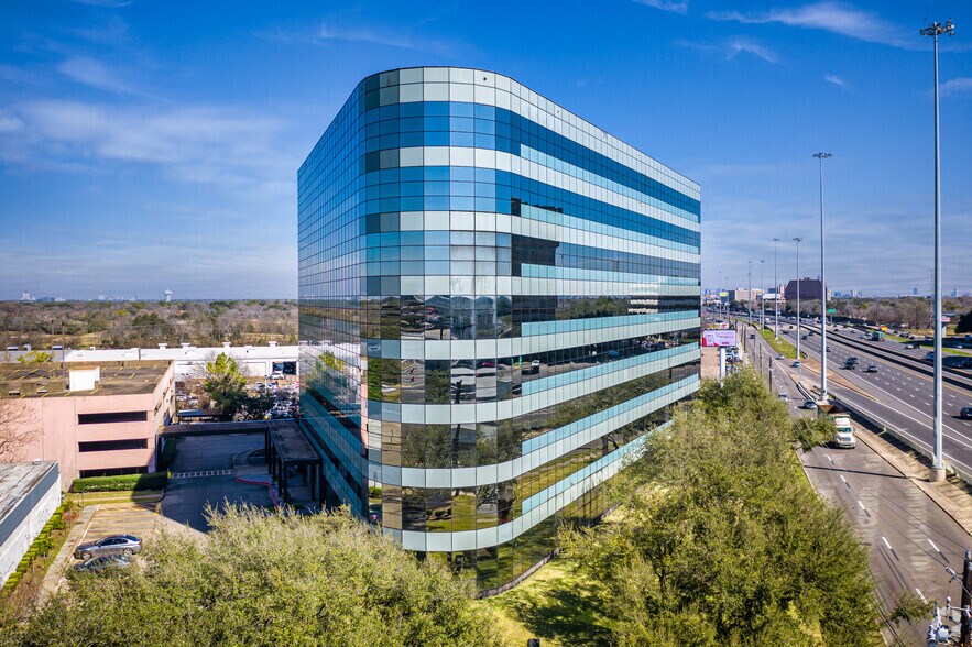 More Photos Of 9494 Southwest Fwy, Houston Office For Lease