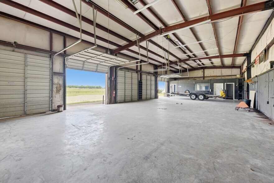 More Photos Of 7818 Highway 6 Loop, Navasota Warehouse For Sale