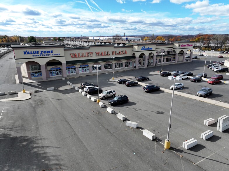 Primary Photo Of 468-480 Chancellor Ave, Irvington Storefront For Lease