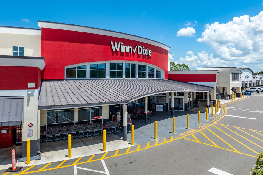 Primary Photo Of 27327-27424 Wesley Chapel Blvd, Wesley Chapel General Retail For Lease