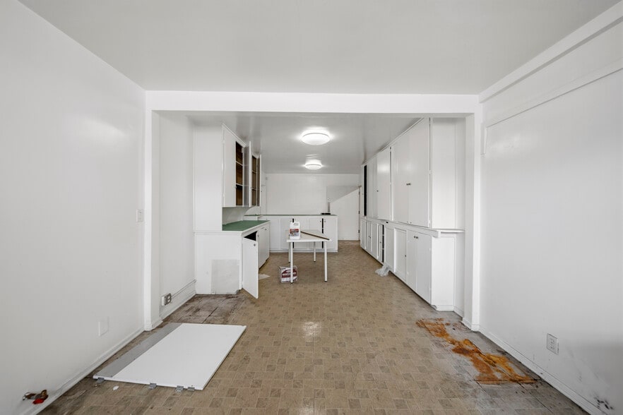 More Photos Of 1101 W Florence Ave, Los Angeles Religious Facility For Sale