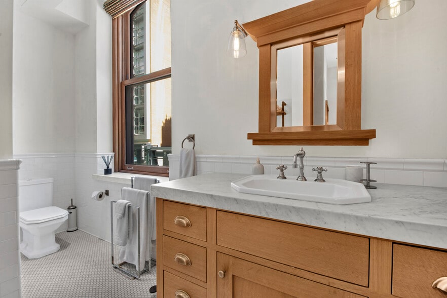 More Photos Of 104 Grand St, New York Storefront Retail Residential For Sale