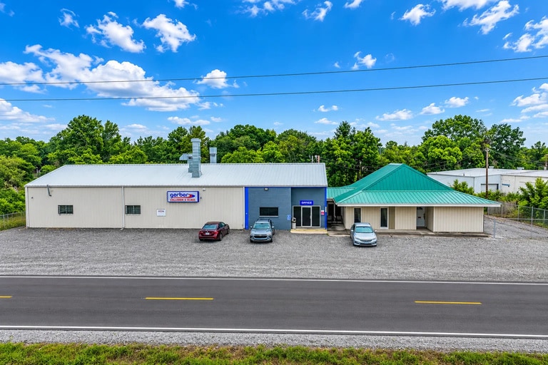 More Photos Of 1704 S Lewis St, New Iberia Auto Repair For Sale