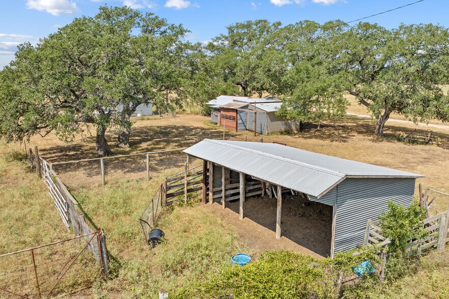 More Photos Of 1408 State Park Rd, Lockhart Land For Sale