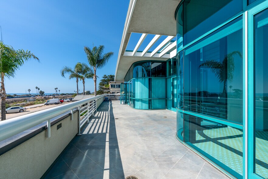 More Photos Of 1951-1953 San Elijo Ave, Cardiff By The Sea Office For Lease