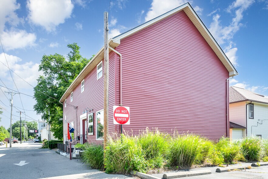 More Photos Of 46-50 S 1st St, Miamisburg Storefront Retail Office For Sale