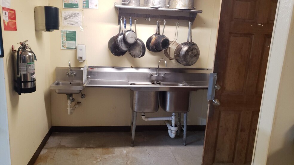 More Photos Of 3746 Mount Pleasant Rd, Sherrills Ford Restaurant For Lease